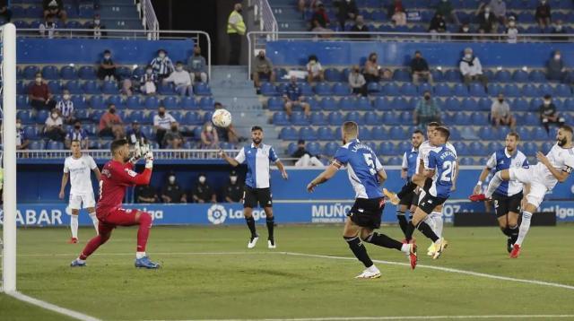 爱游戏平台体验-西甲开放40%上座，抗疫措施全违法，那就求上帝保佑